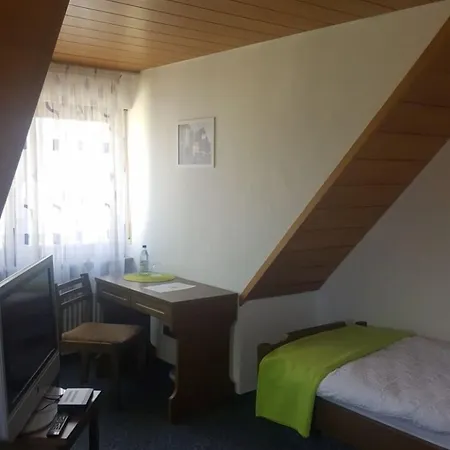 Inn Roessle Althutte
